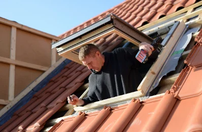 Pose de fenêtres de toit Velux à Parigné